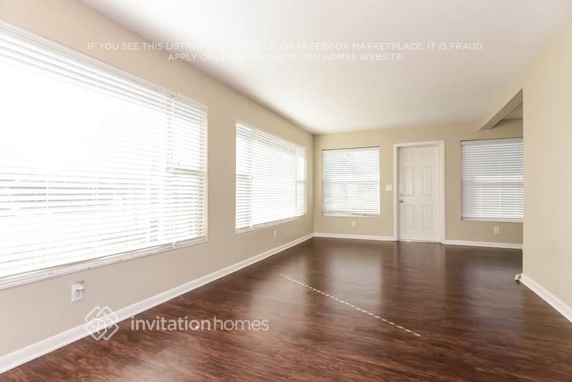 926 Se 25th Ter - Photo 3 of 22