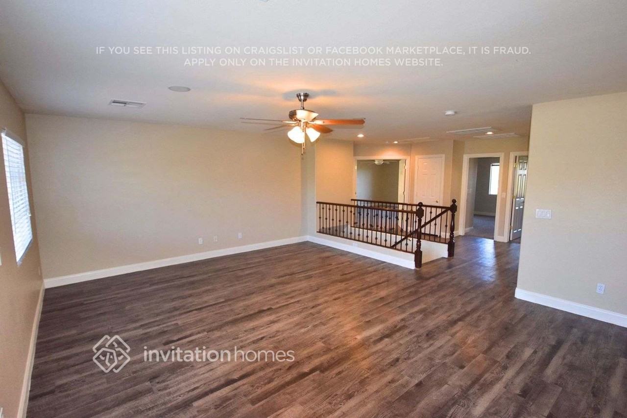 10870 Fishers Island St - Photo 7 of 19