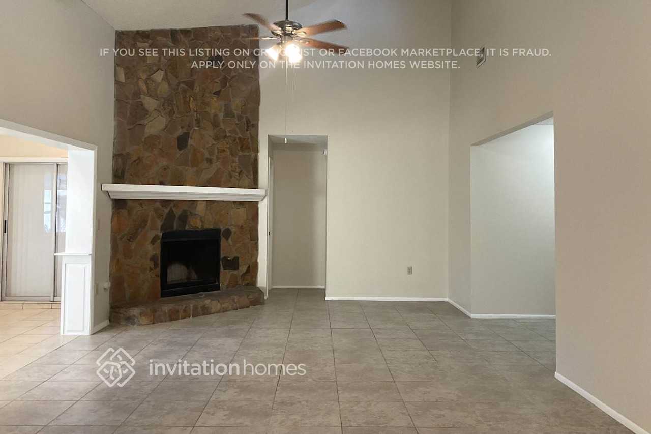 1645 Sailpoint Dr - Photo 2 of 13