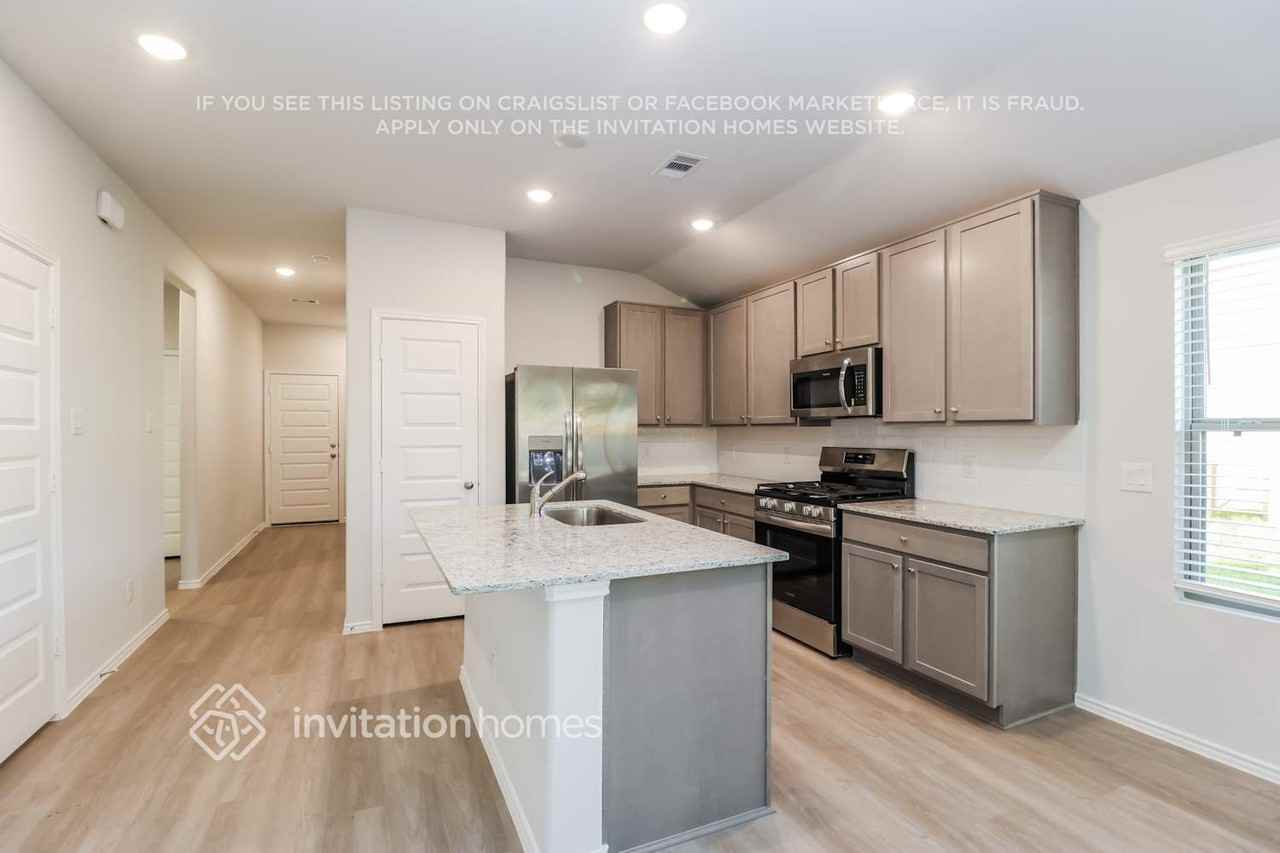 5708 Daphne Dr - Photo 7 of 23