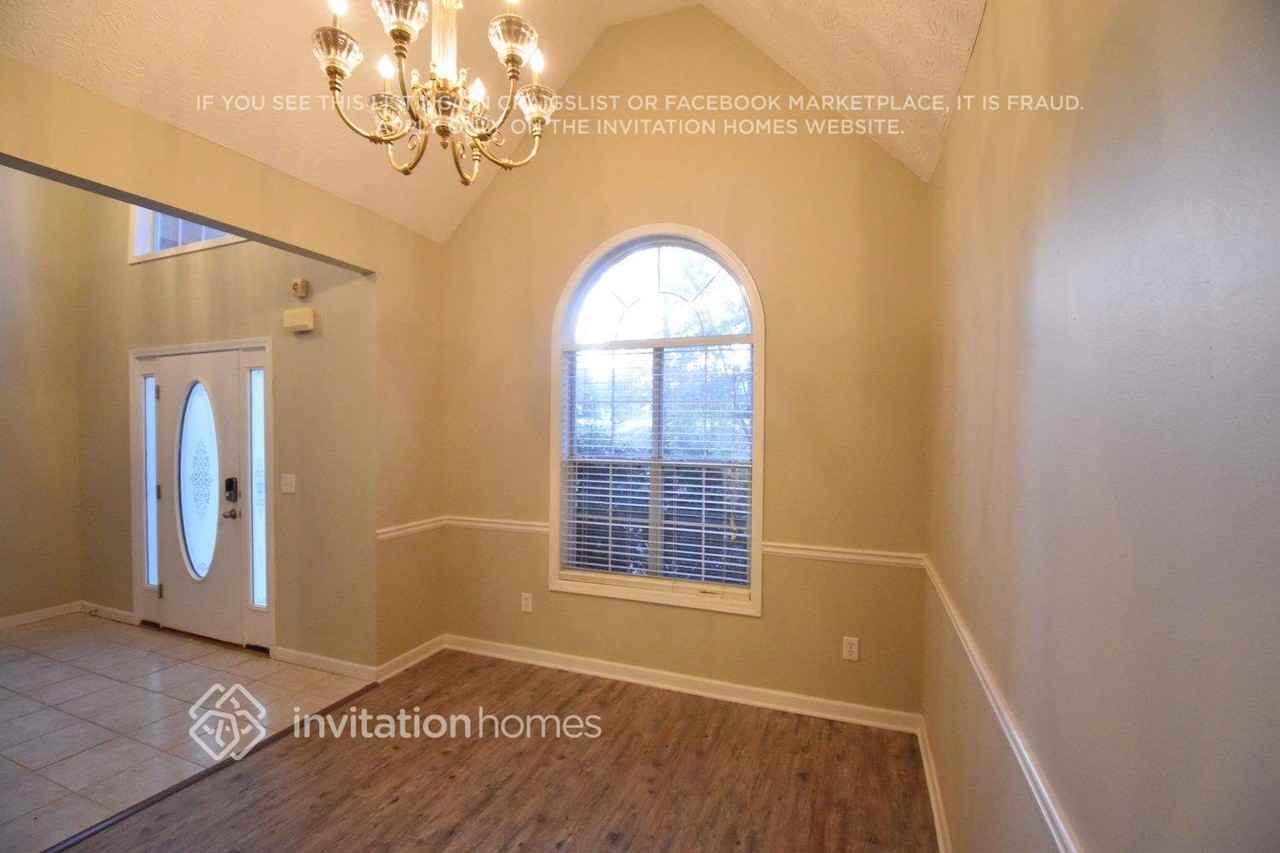 156 Wyckliffe Dr - Photo 3 of 15