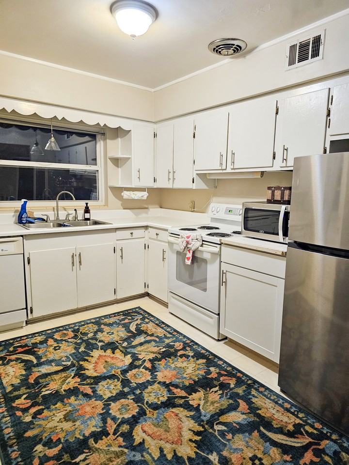 3747 Coronado Rd #NA - Photo 4 of 28