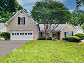 975 Chapel Hill Dr - Photo 1 of 1