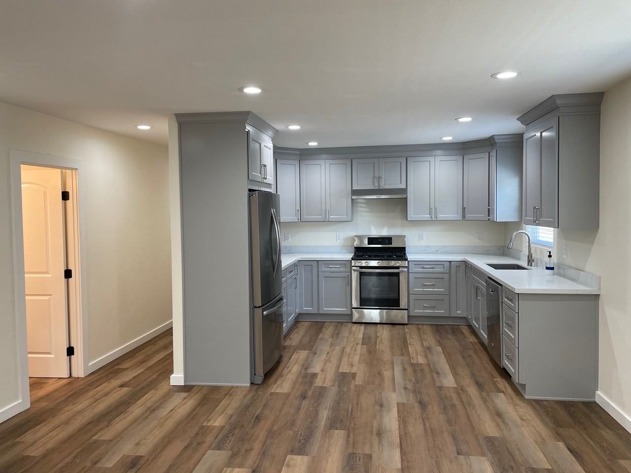 350 Palm Ave #NA - Photo 4 of 14