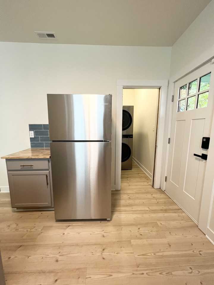 1512 N 19th St #NA - Photo 4 of 10