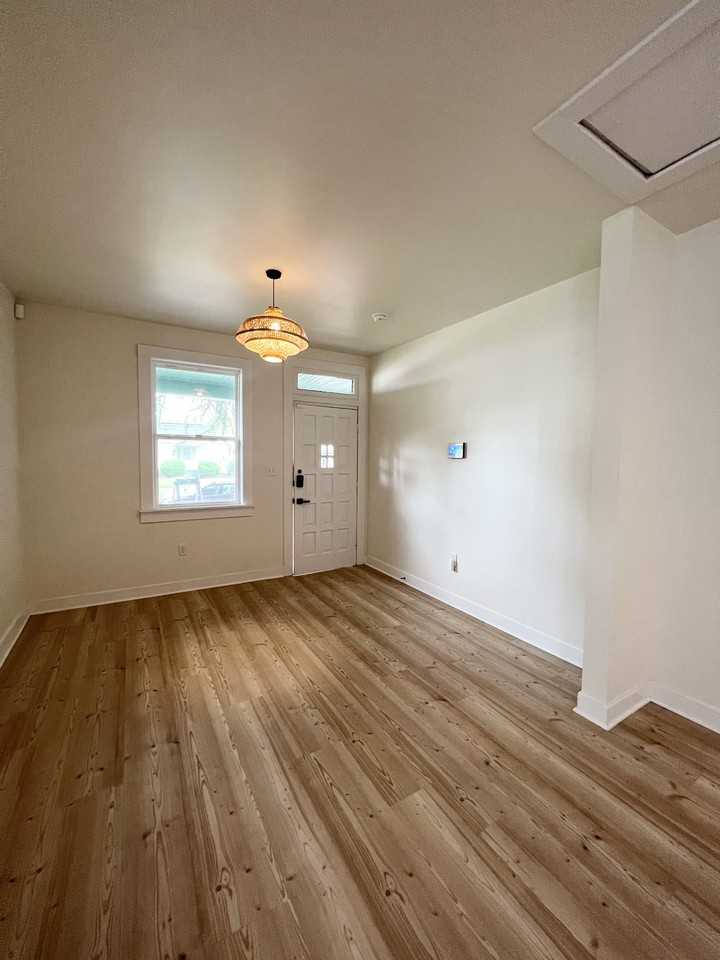 1512 N 19th St #NA - Photo 7 of 10