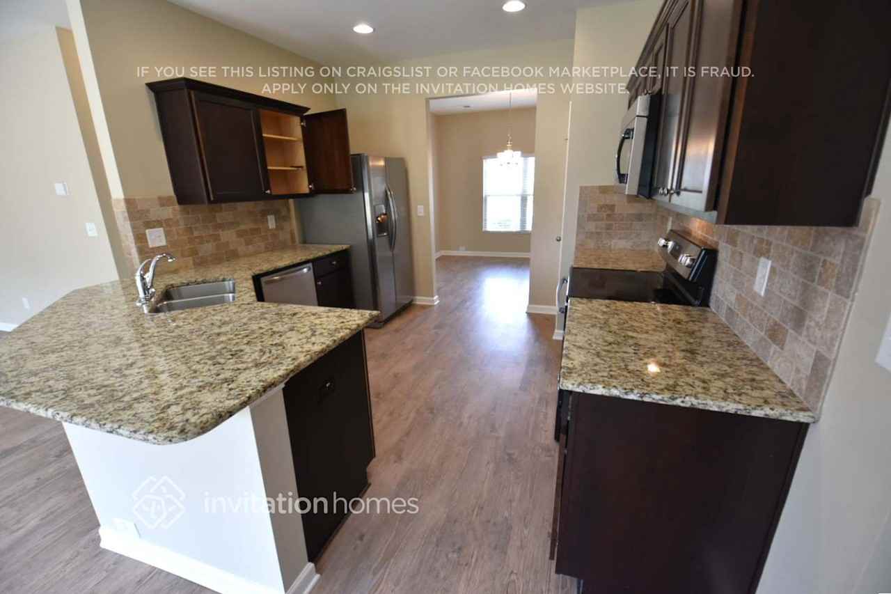 204 Loganview Dr - Photo 6 of 18