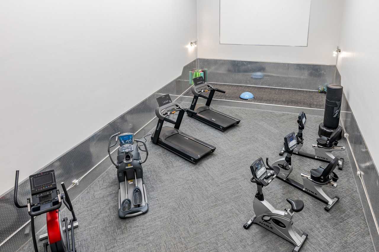 Candles - Photo 2 of 50