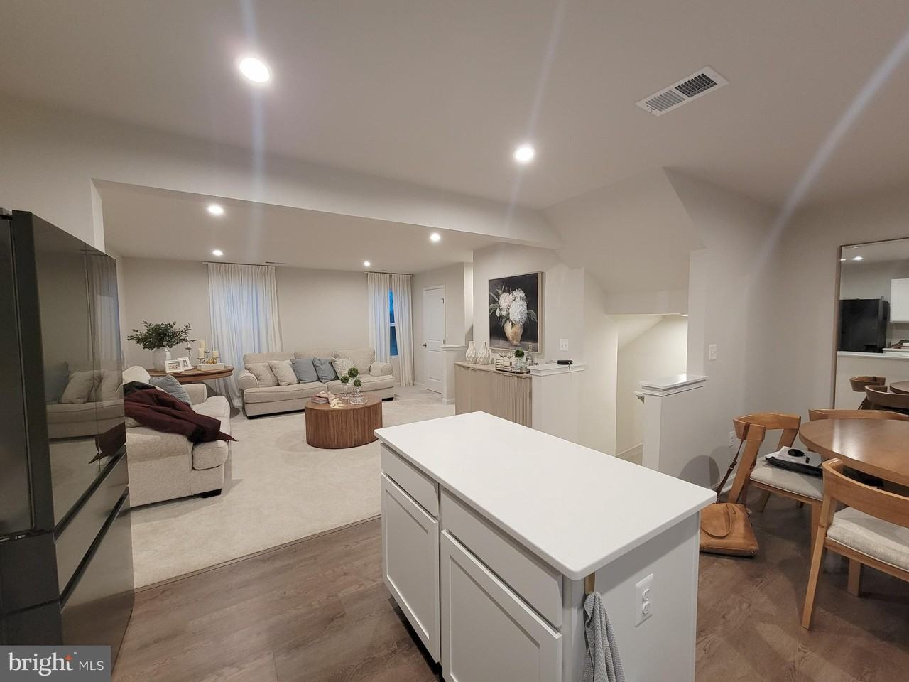 2582 Laurel Park Dr - Photo 6 of 22