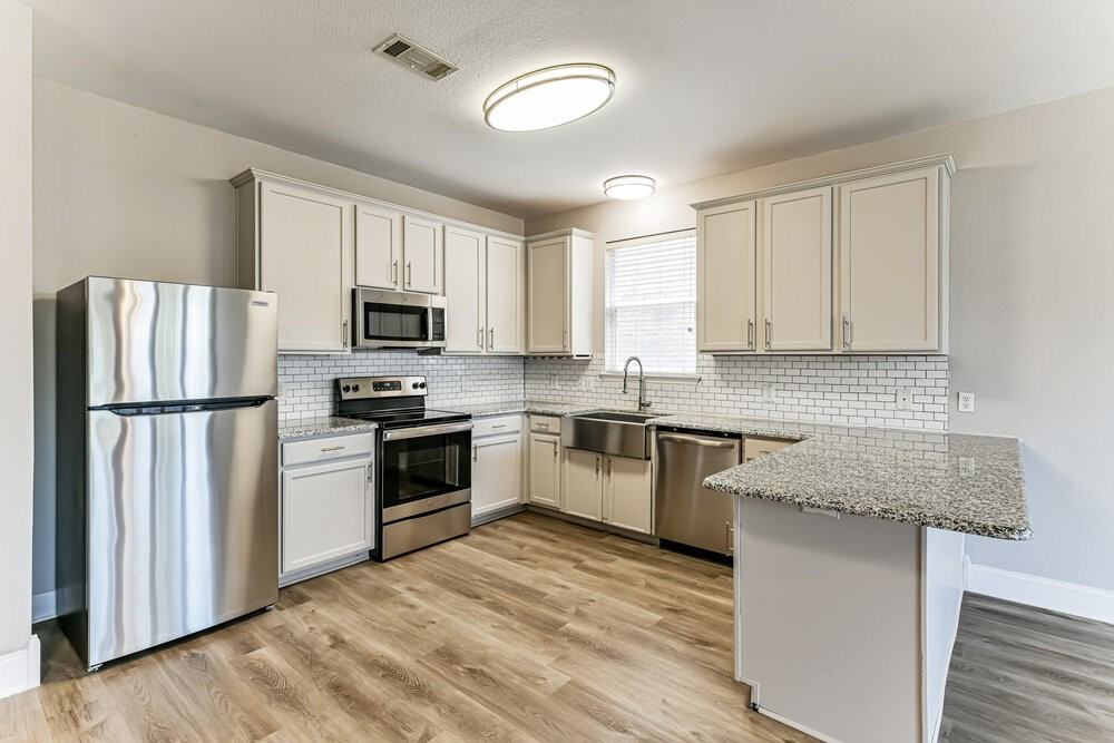 5621 Starwood Ct - Photo 7 of 17