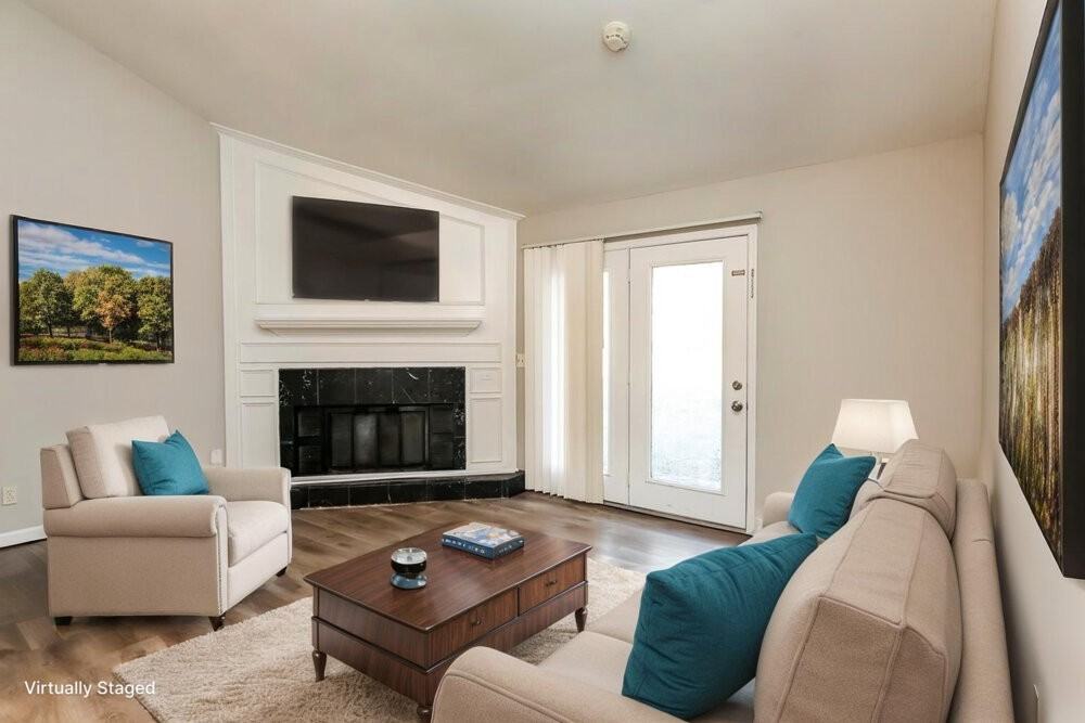 5253 Corinth Dr - Photo 4 of 19