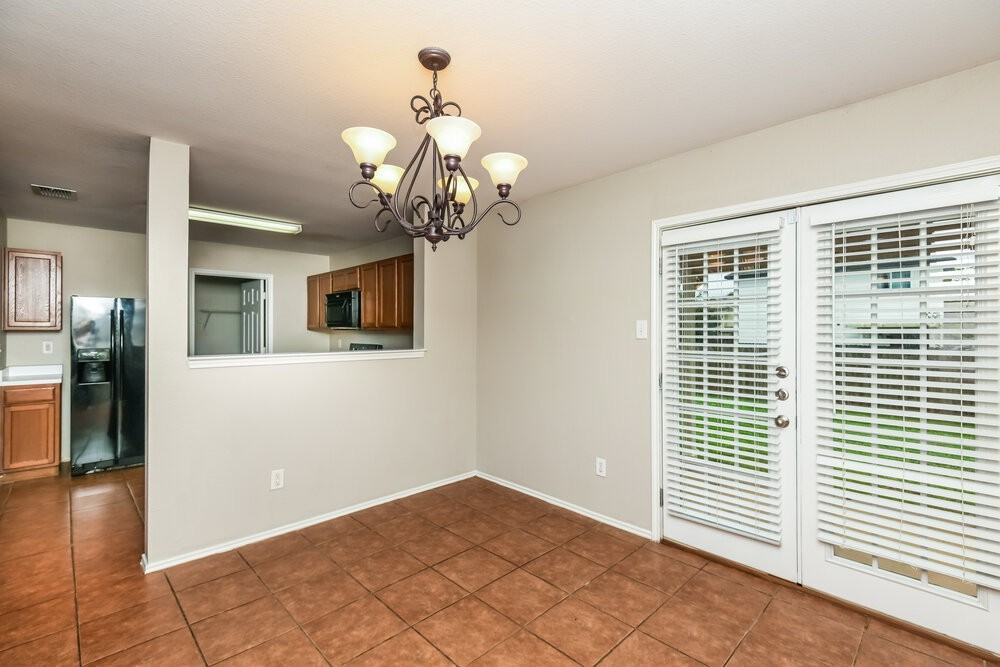 205 Crescent Ridge Dr - Photo 7 of 20