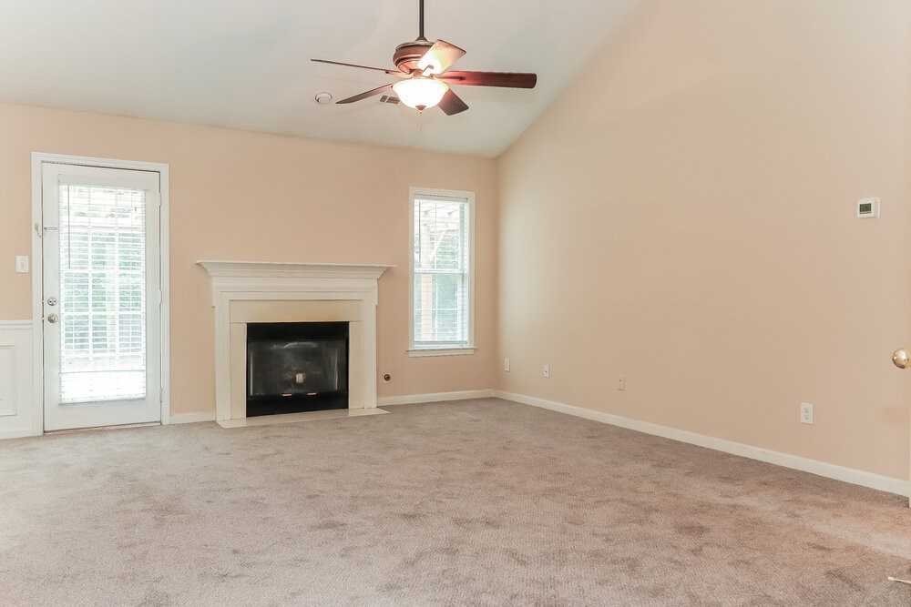 47 Noah Dr - Photo 3 of 16