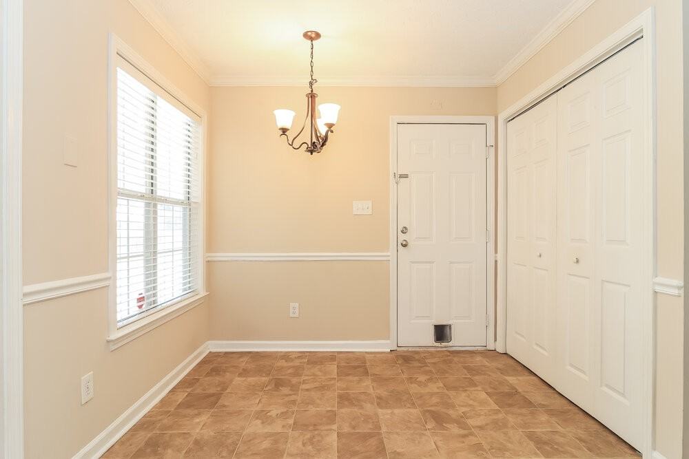 47 Noah Dr - Photo 7 of 16