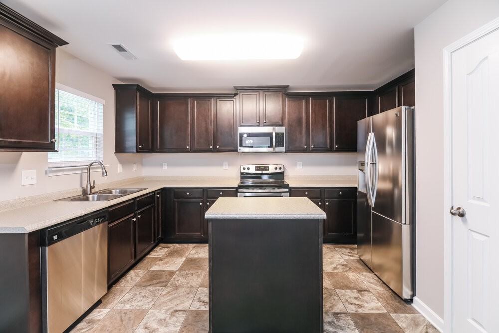 8011 Spiderlily Ct - Photo 7 of 17