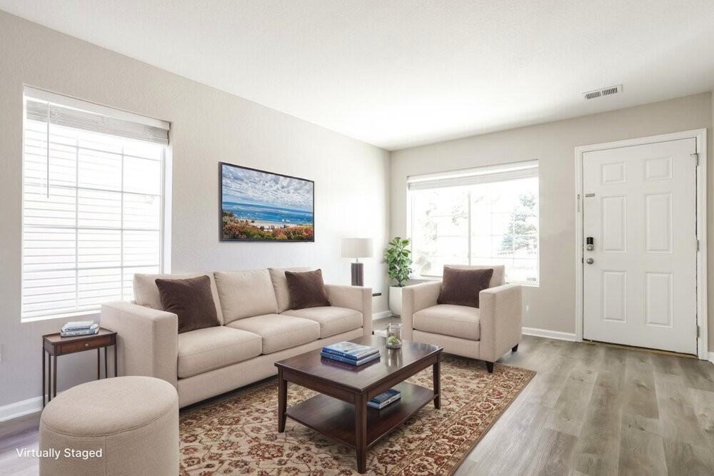 2235 Coach House Loop - Photo 5 of 20