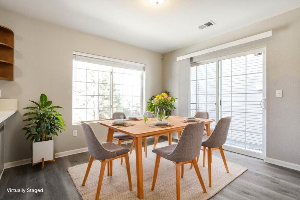 2235 Coach House Loop - Photo 7 of 20