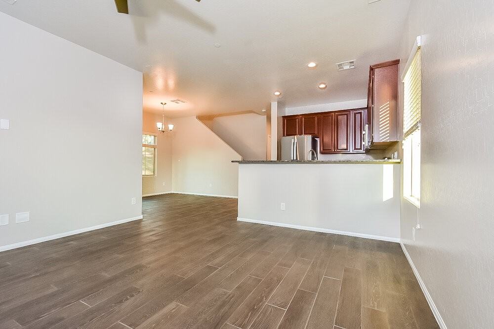 7600 Brocade Ct - Photo 4 of 20