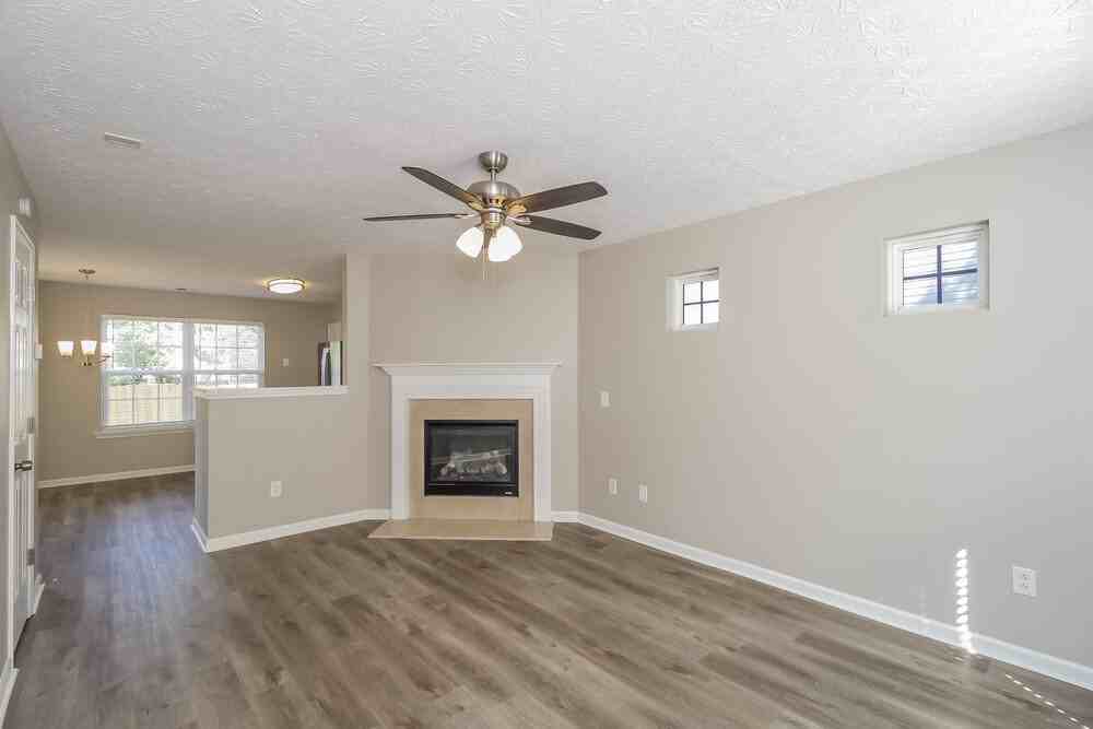 248 Silver Ridge Dr - Photo 5 of 17