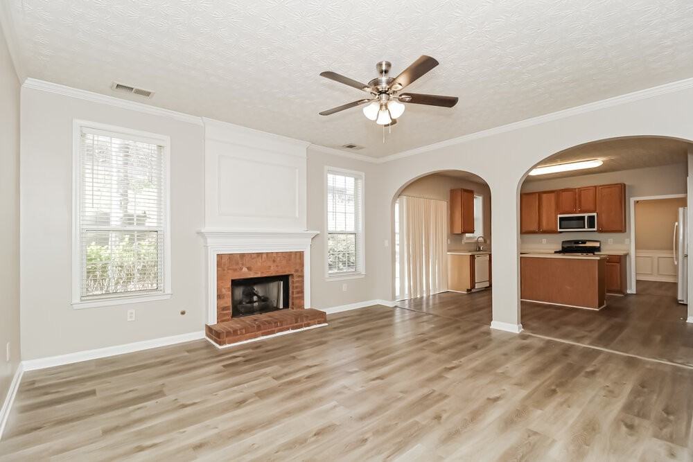 3130 Kirkwood Dr Nw - Photo 5 of 20