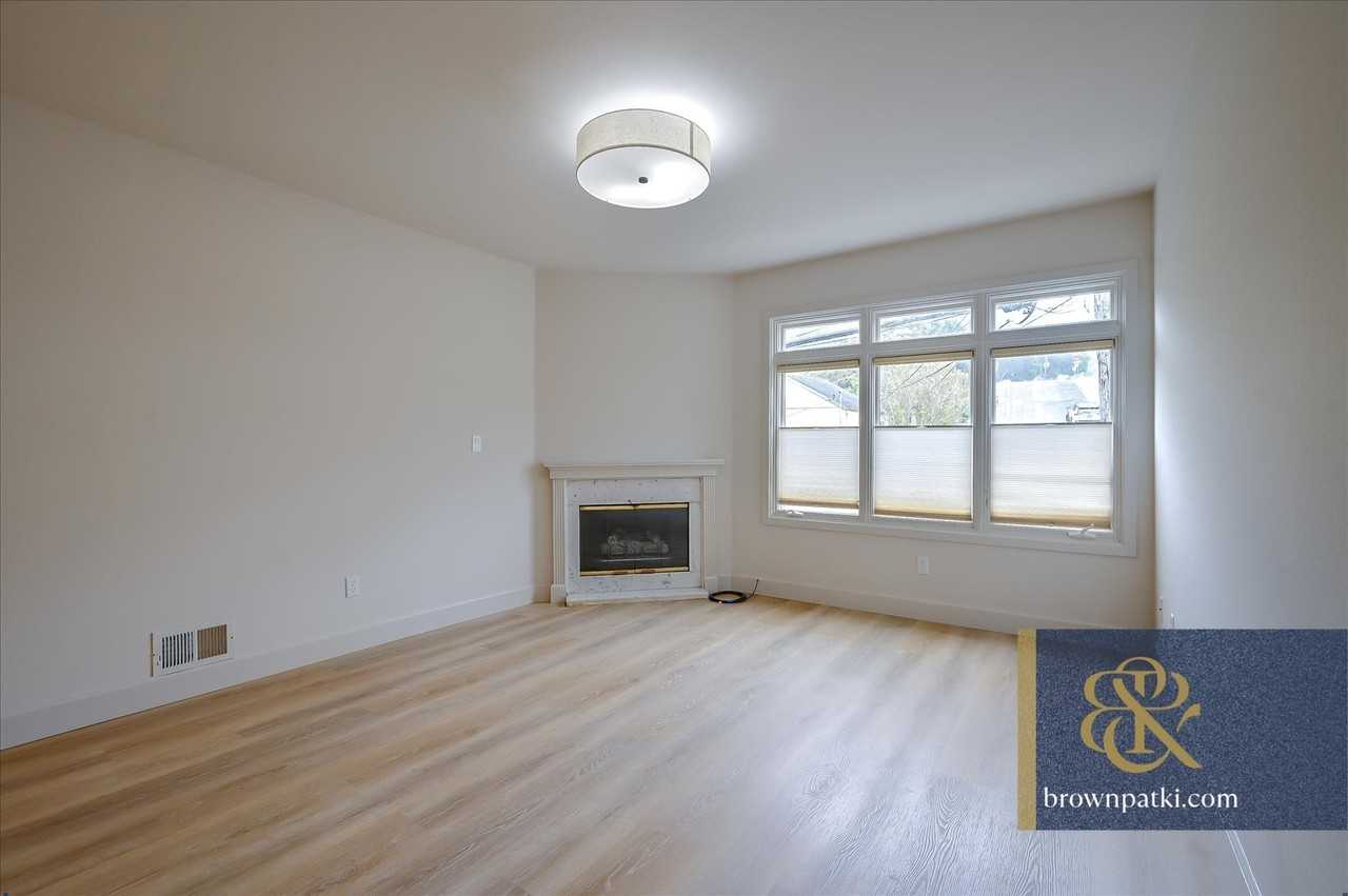 162 Caselli Ave - Photo 2 of 24