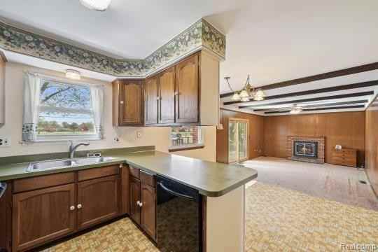 33843 Richard O Drive - Photo 4 of 14