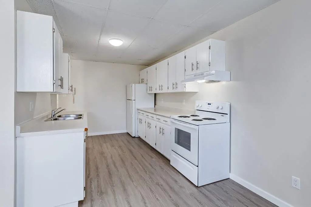 Silver Ridge Apartments - Photo 4 of 23