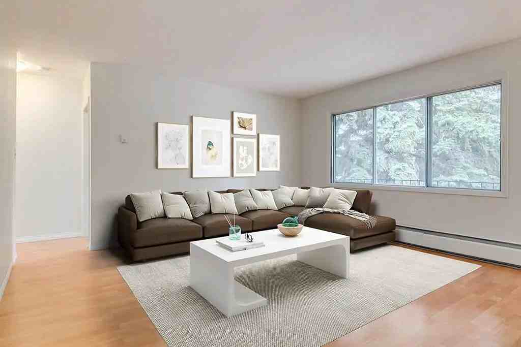 Park Royal Manor - Photo 4 of 19