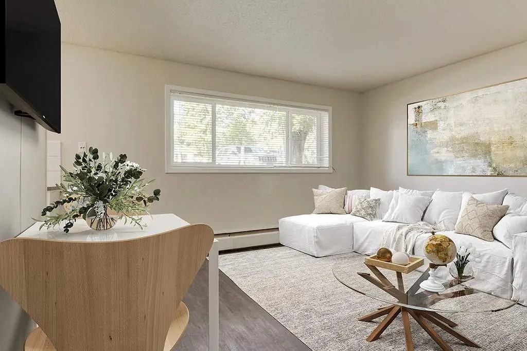 Lincoln House - Photo 4 of 8