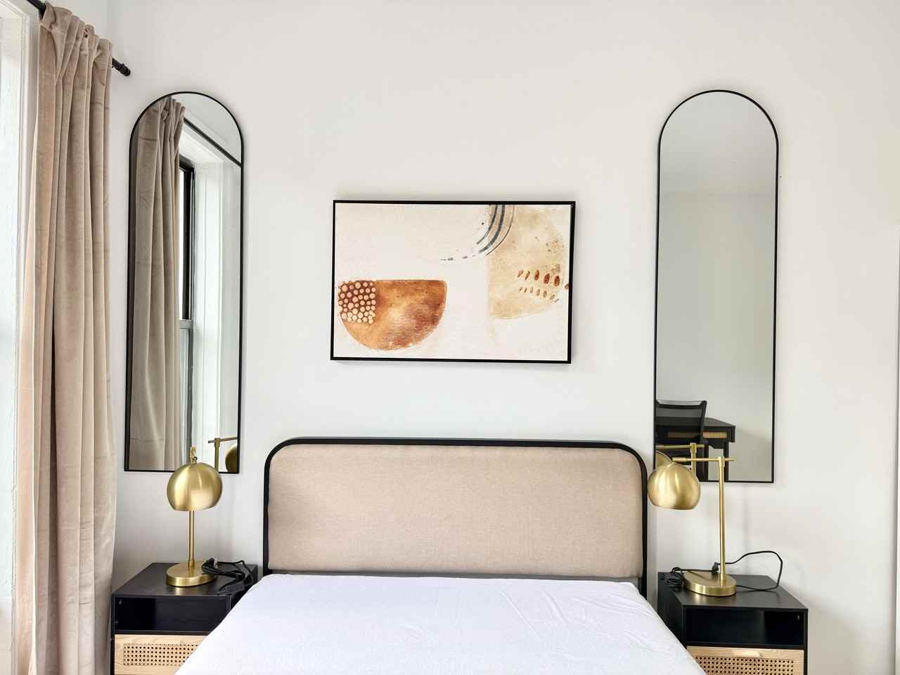 Private Bedroom in 4 Bedroom/1 Bathroom Home - Photo 5 of 10