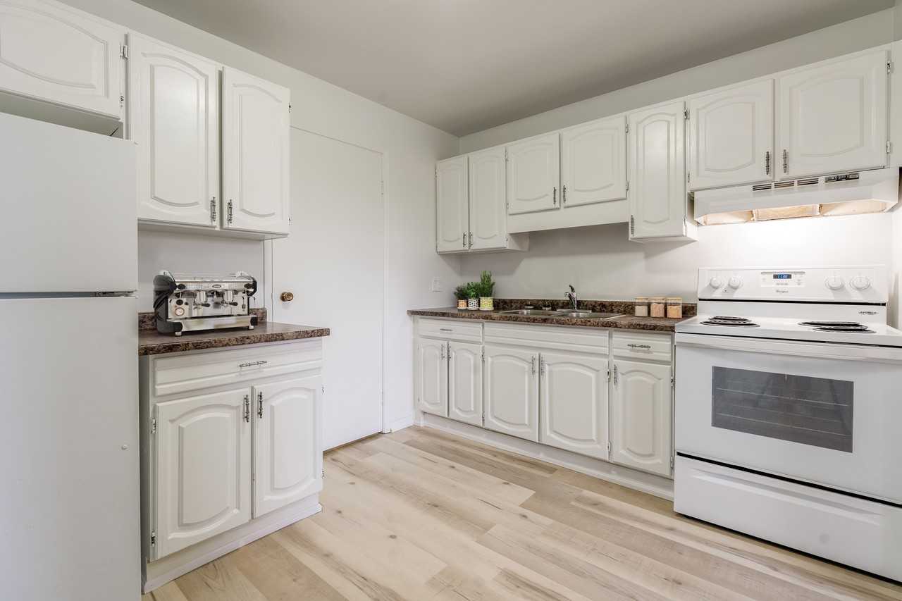 115 Greenwood Drive - Photo 5 of 16