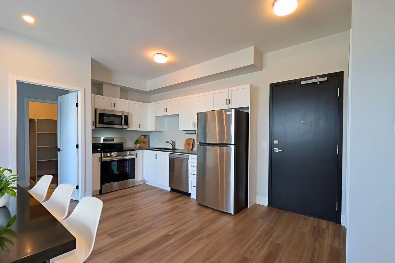 1350 Hemlock Rd - Photo 2 of 40