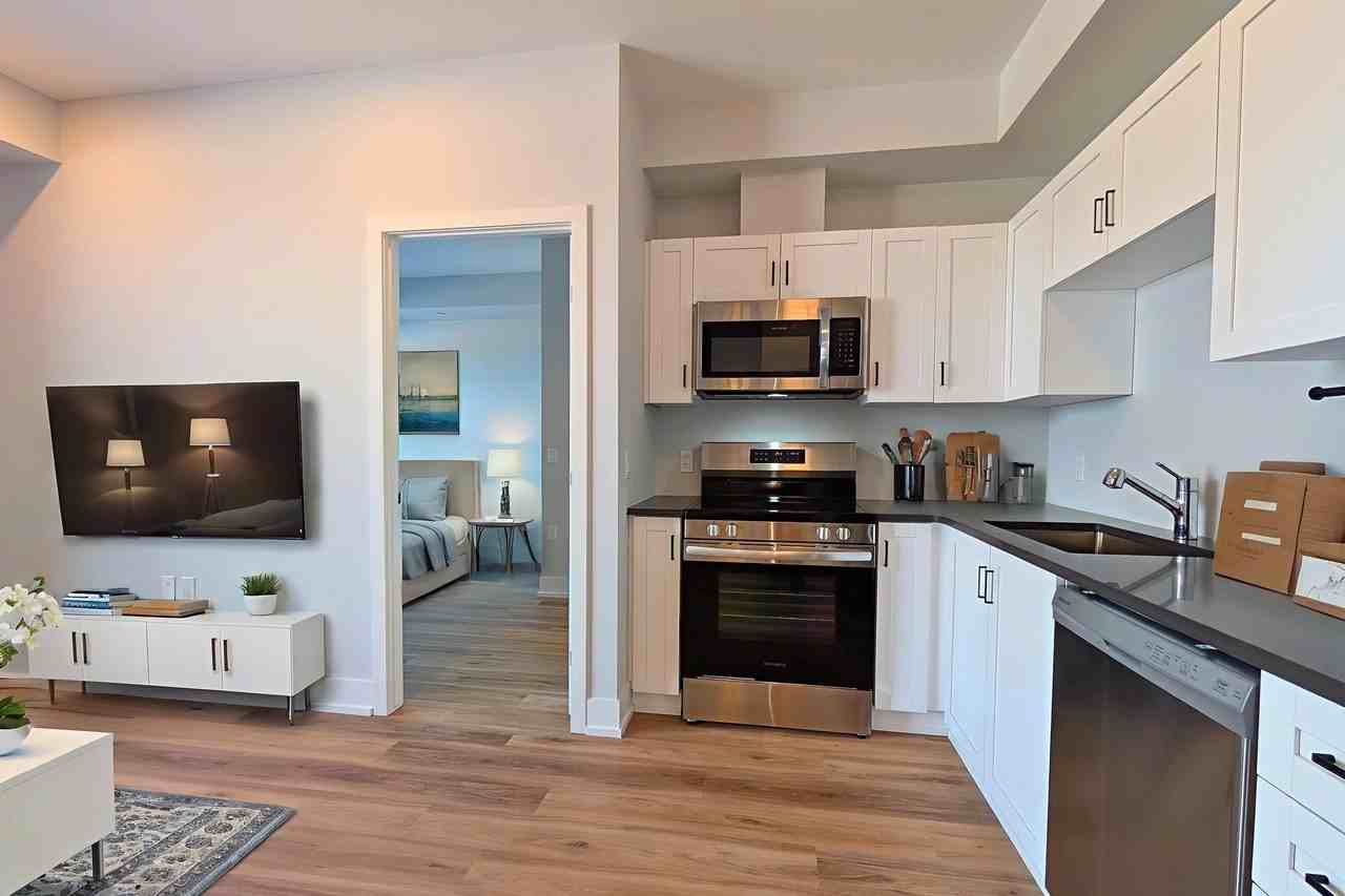 1350 Hemlock Rd - Photo 4 of 40