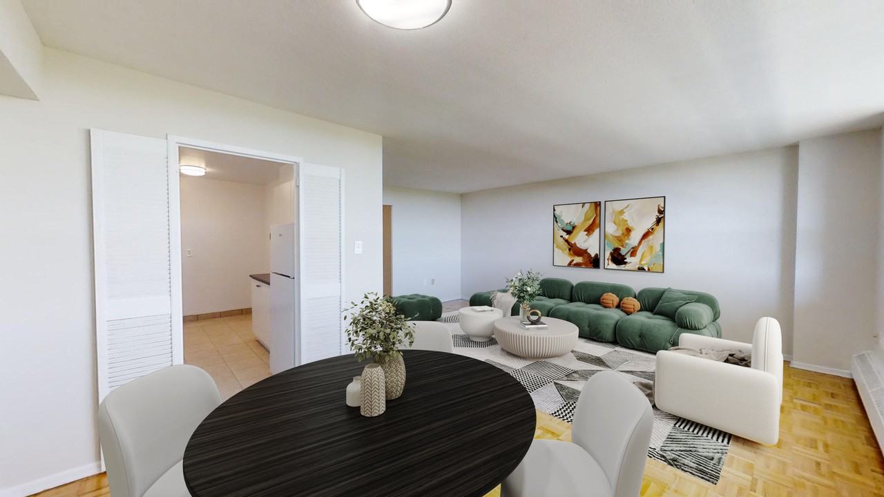 111 Inverlochy Boulevard - Photo 5 of 10