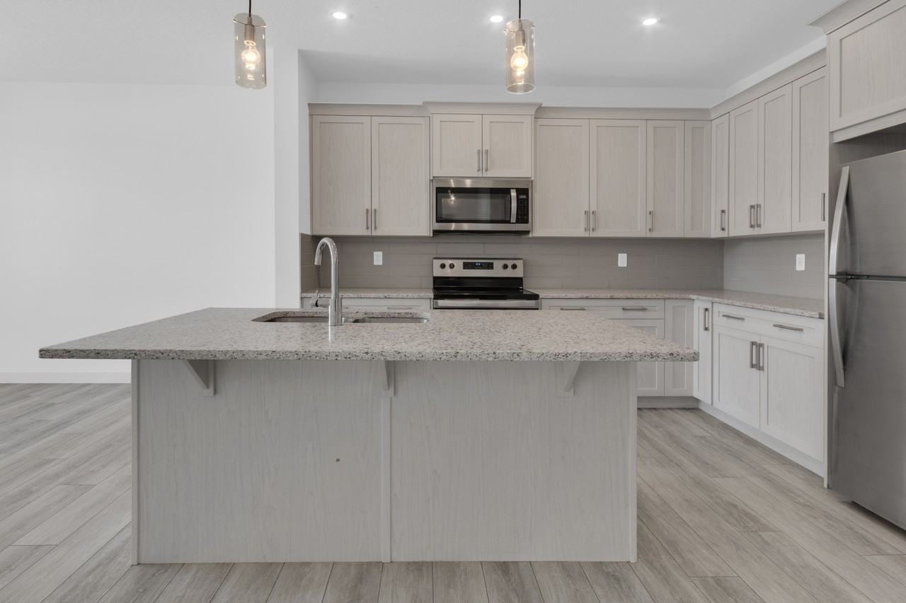 116 Ambleton Street NW - Photo 4 of 28