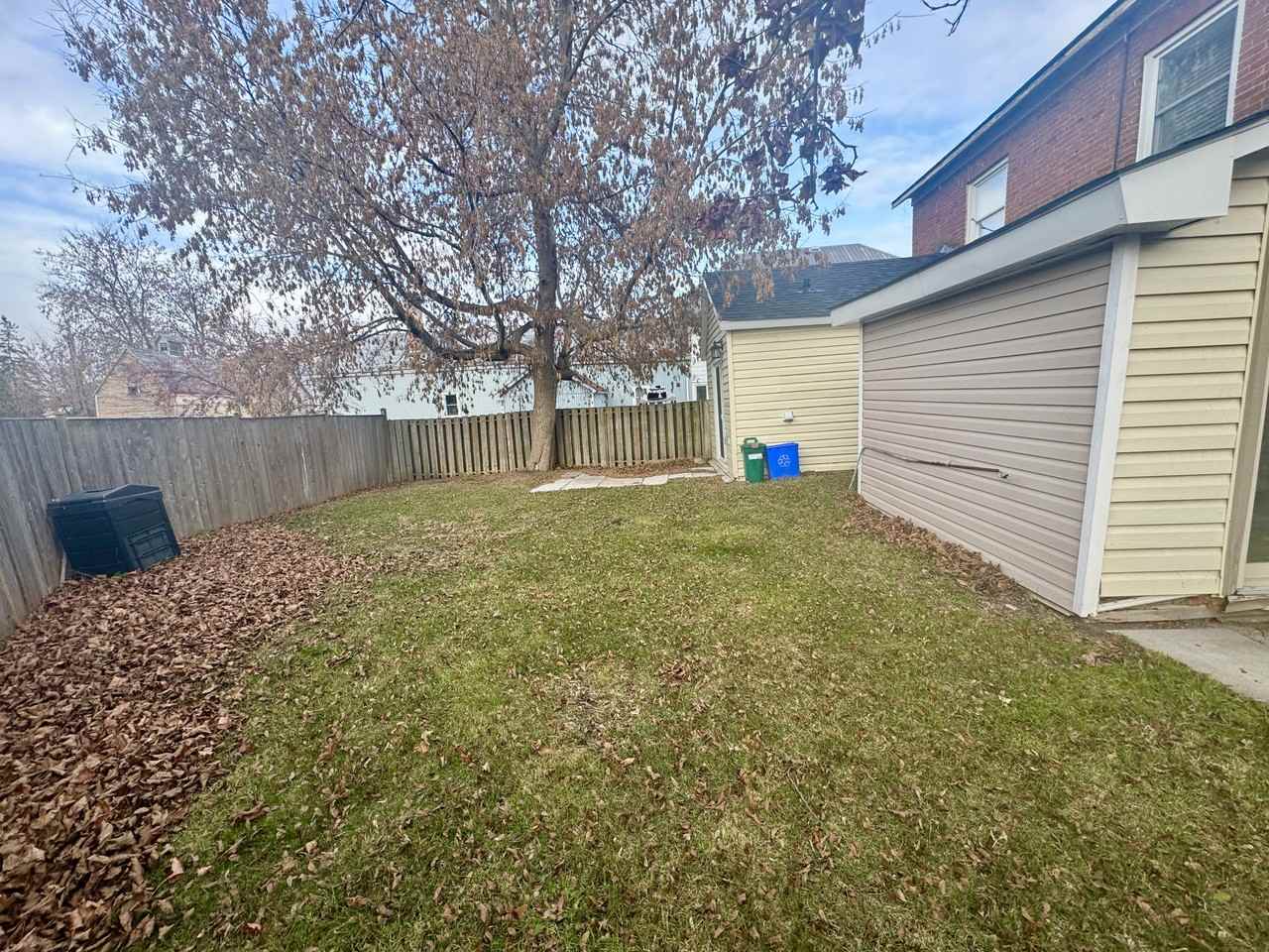 109 Clothier St W - Photo 3 of 20