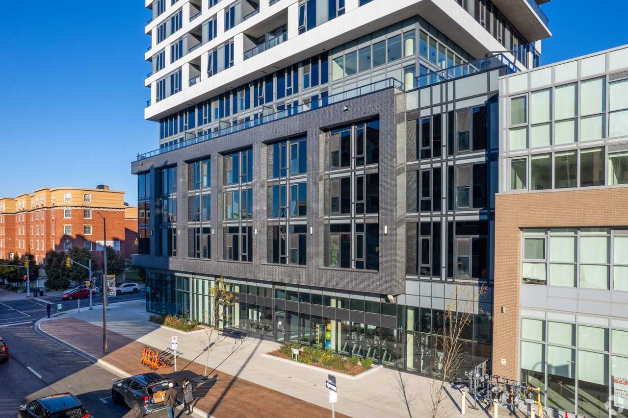 80 Bond St. E. - Photo 7 of 35