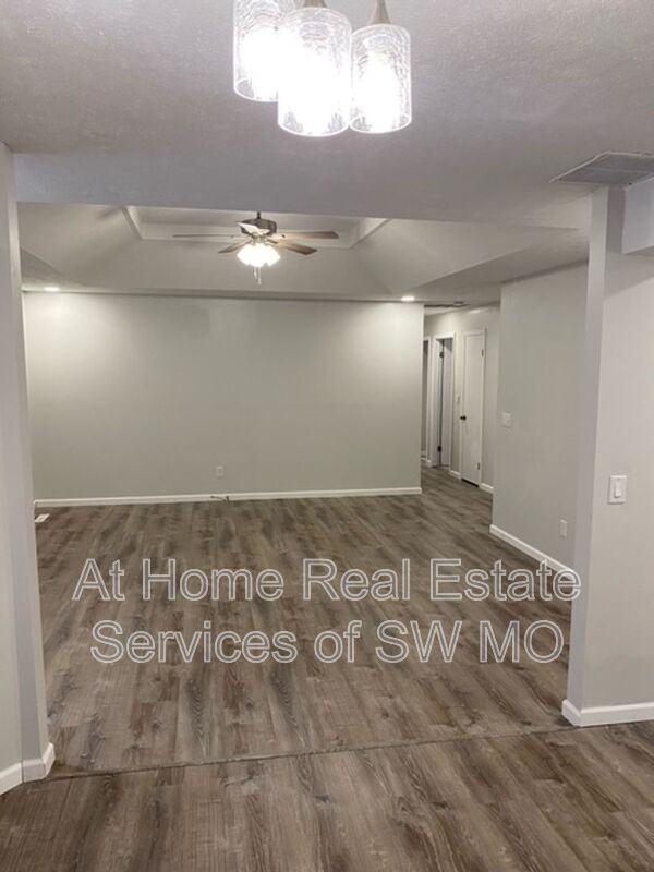 4529 W La Siesta St - Photo 4 of 11