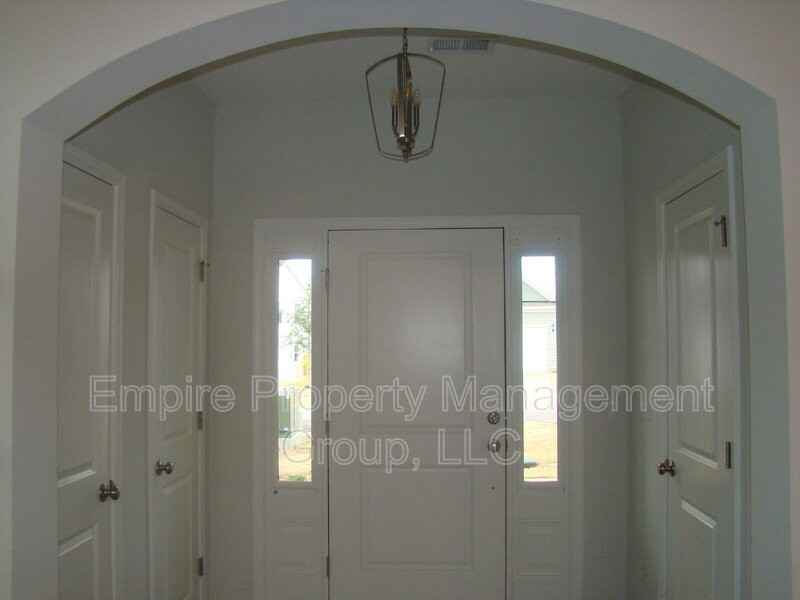 1326 Montford Dr - Photo 4 of 12