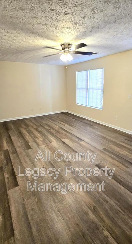 2478 Piering Dr - Photo 4 of 9