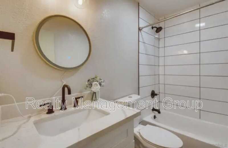 13801 Pinkard Way #7 - Photo 6 of 21