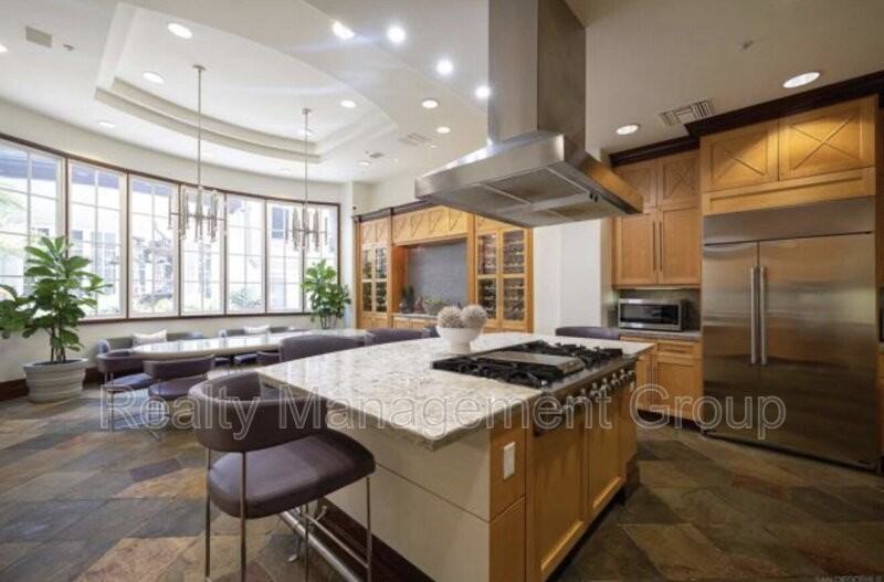 9253 Regents Rd #A107 - Photo 4 of 22