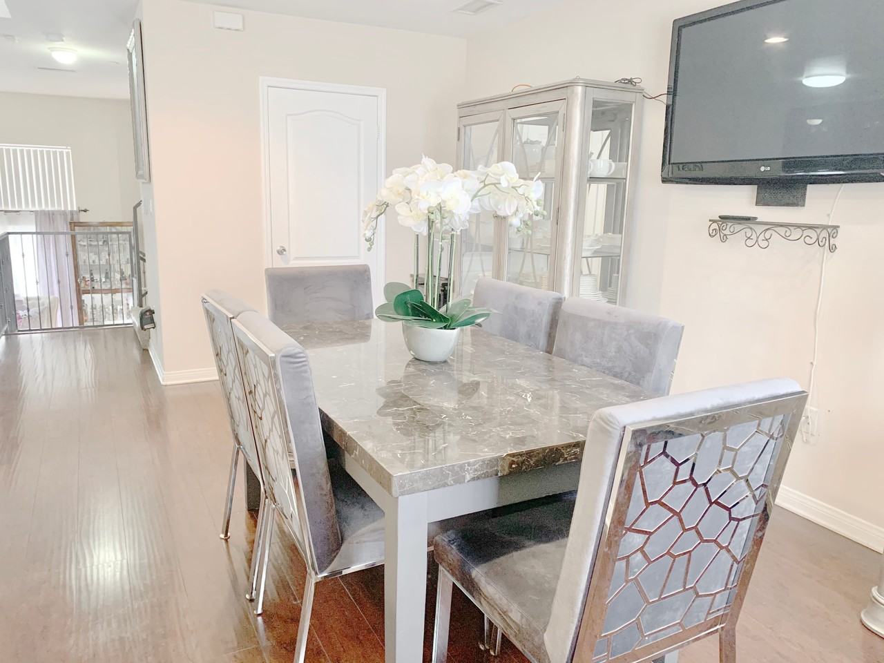 Osborne - Photo 5 of 8