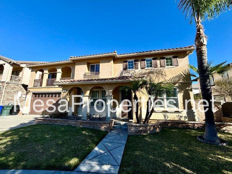 7401 Roundhill Pl - Photo 3 of 33