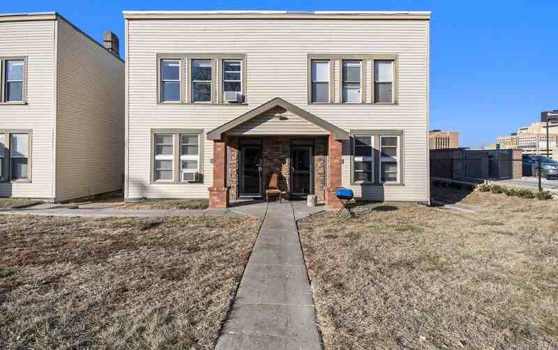 530 S 30th St #1 - Photo 3 of 15