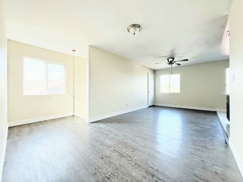 846 W 55th St - Photo 7 of 26