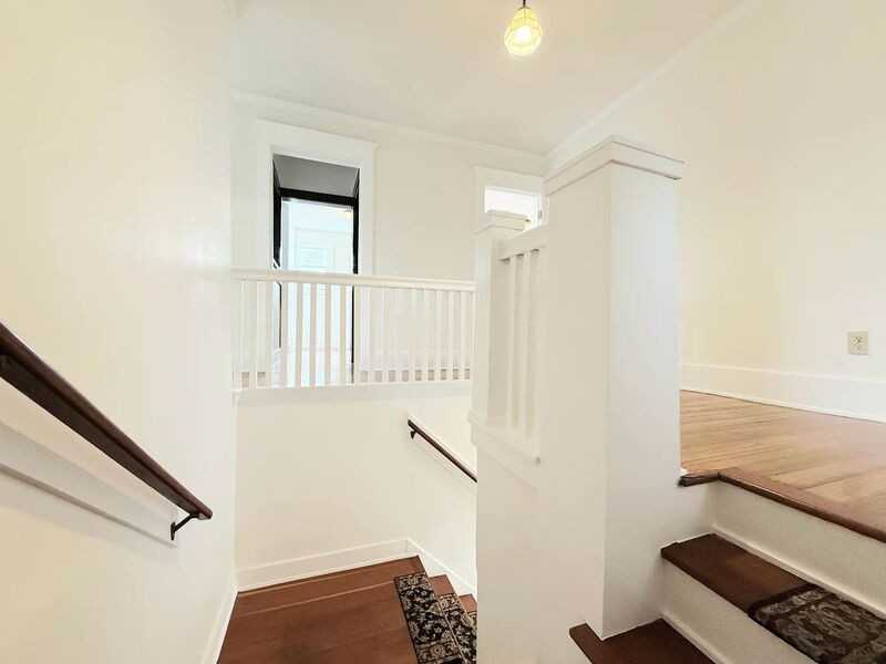 1048 Laguna Ave - Photo 2 of 9