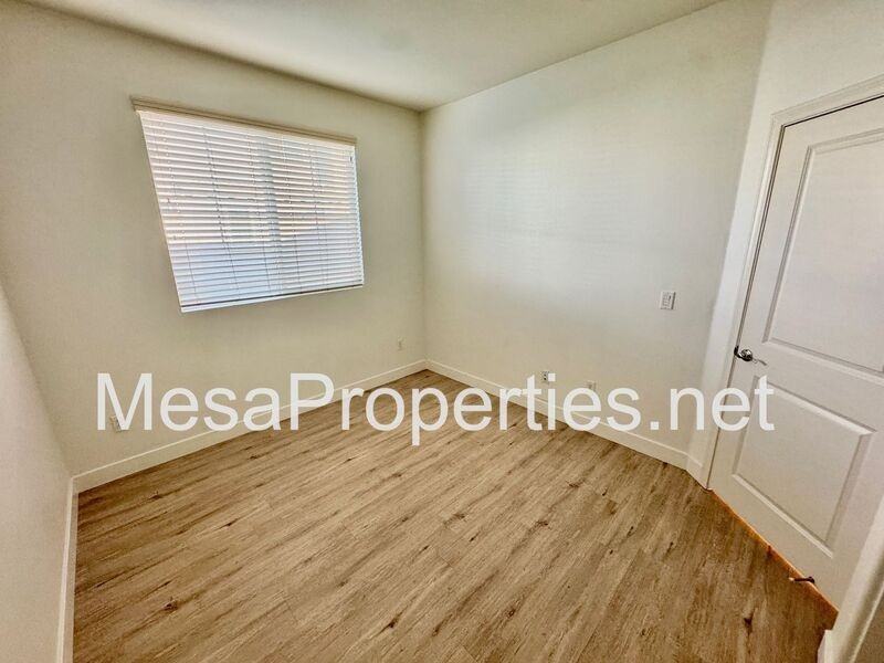 340 N Fenimore Ave - Photo 3 of 19