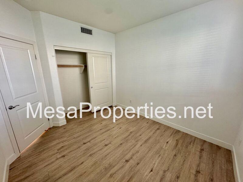 340 N Fenimore Ave - Photo 4 of 19