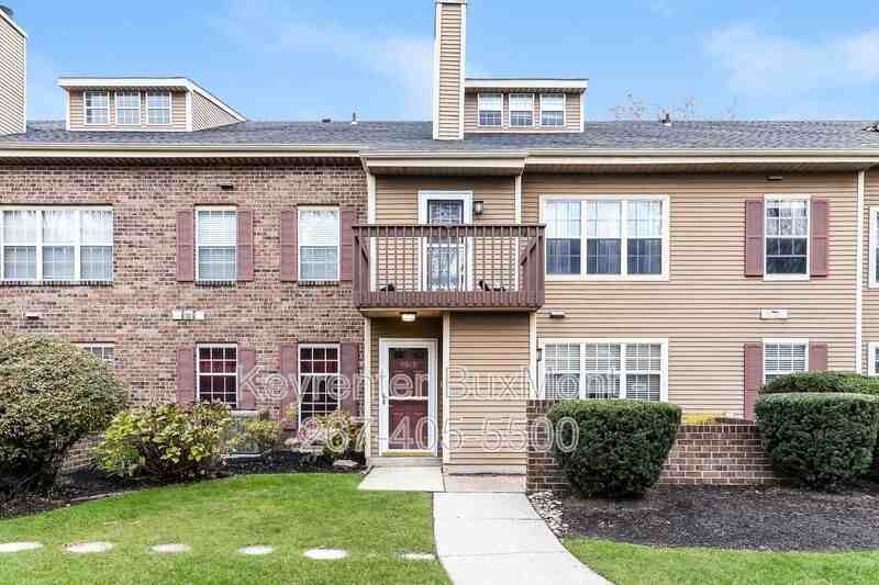 654B Woodford Ln #B - Photo 2 of 22